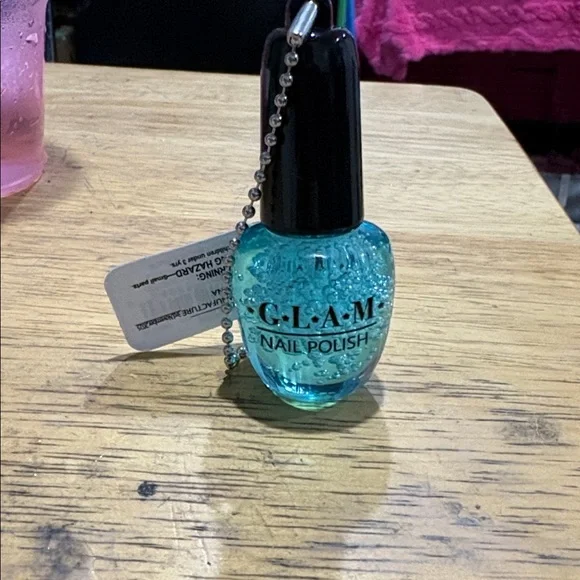 NWT resin nail polish bottle keychain - Picture 3 of 3